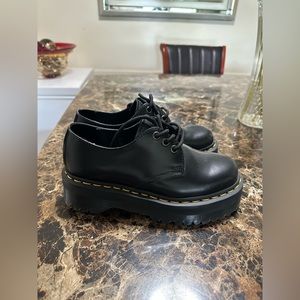 Dr Martens 8053 LEATHER PLATFORM CASUAL SHOES